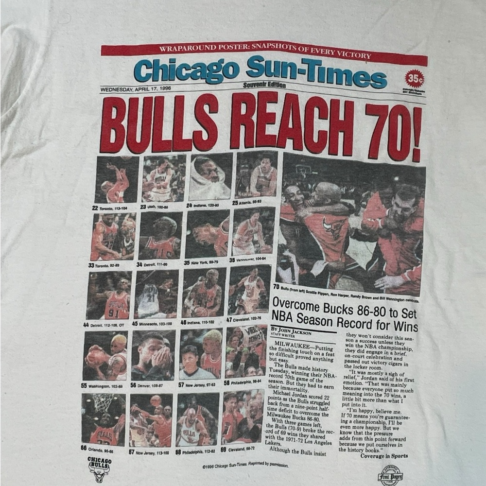 Chicago Bulls “Bulls Reach 70!” 1996 Newspaper Tee Vintage Fruit of The Loom - Picture 2 of 5